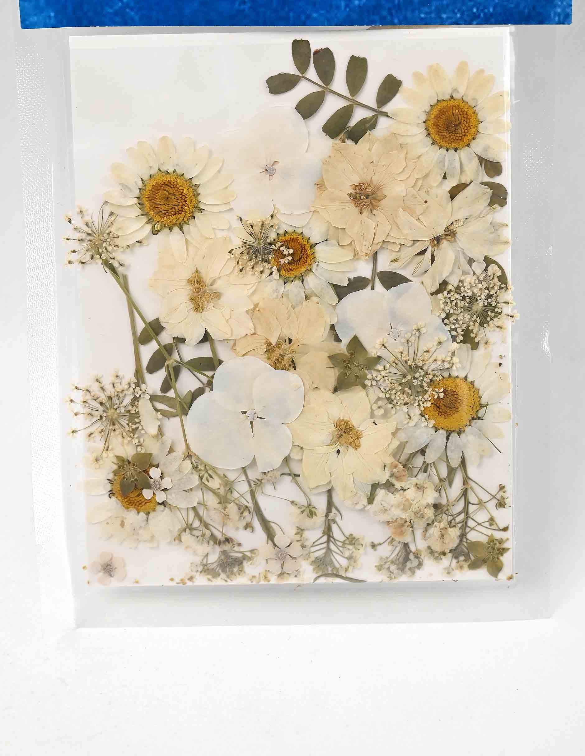 Resin Art Flowers -White and Yellow