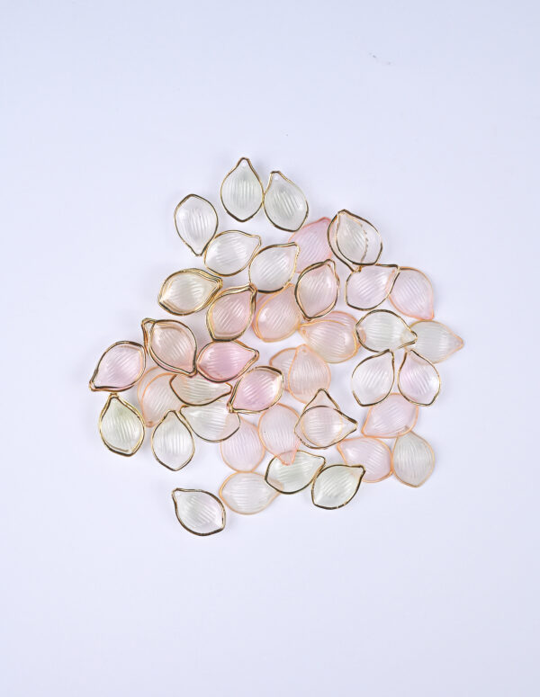 Craft beads petals plastic