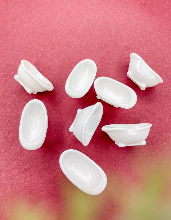 Miniature Bathtub Decor | Mini Resin Embellishments for DIY Crafts – Cute Flat Back Cabochons for Scrapbooking, Slime, Hair Accessories, Phone Case & Decoration [Set of 4]