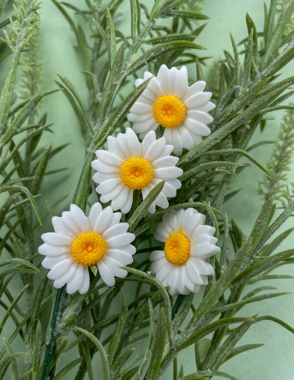 Miniature Daisy Flower Decor | Mini Resin Embellishments for DIY Crafts – Cute Flat Back Cabochons for Scrapbooking, Slime, Hair Accessories, Phone Case & Decoration [Set of 4]