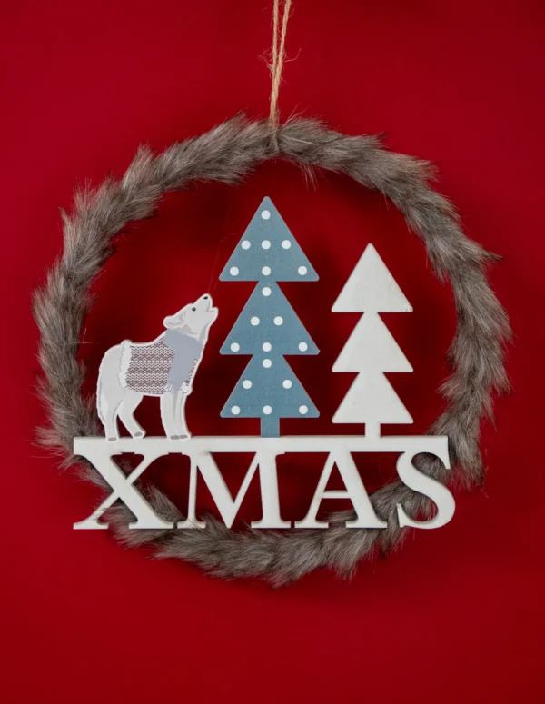 Faux Fur "XMAS" Woodland Wreath Ornament – Rustic Hanging Holiday Sign with Howling Wolf & Snowy Pine Trees –  Nordic-Style Christmas Wall & Door Decor with Jute Hanger